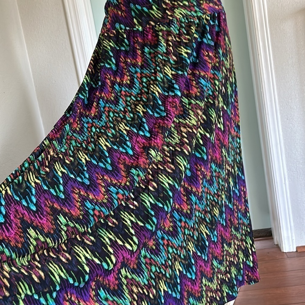 Beautiful Allison Taylor pleated skirt